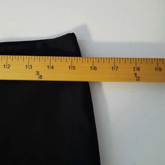 Chico's So Slimming Black Slim Straight Ankle Length Pull On Ponte Pants size 4 - Picture 8 of 13